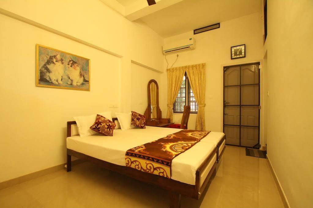 Aaron'S Homestay Kochi Exterior photo