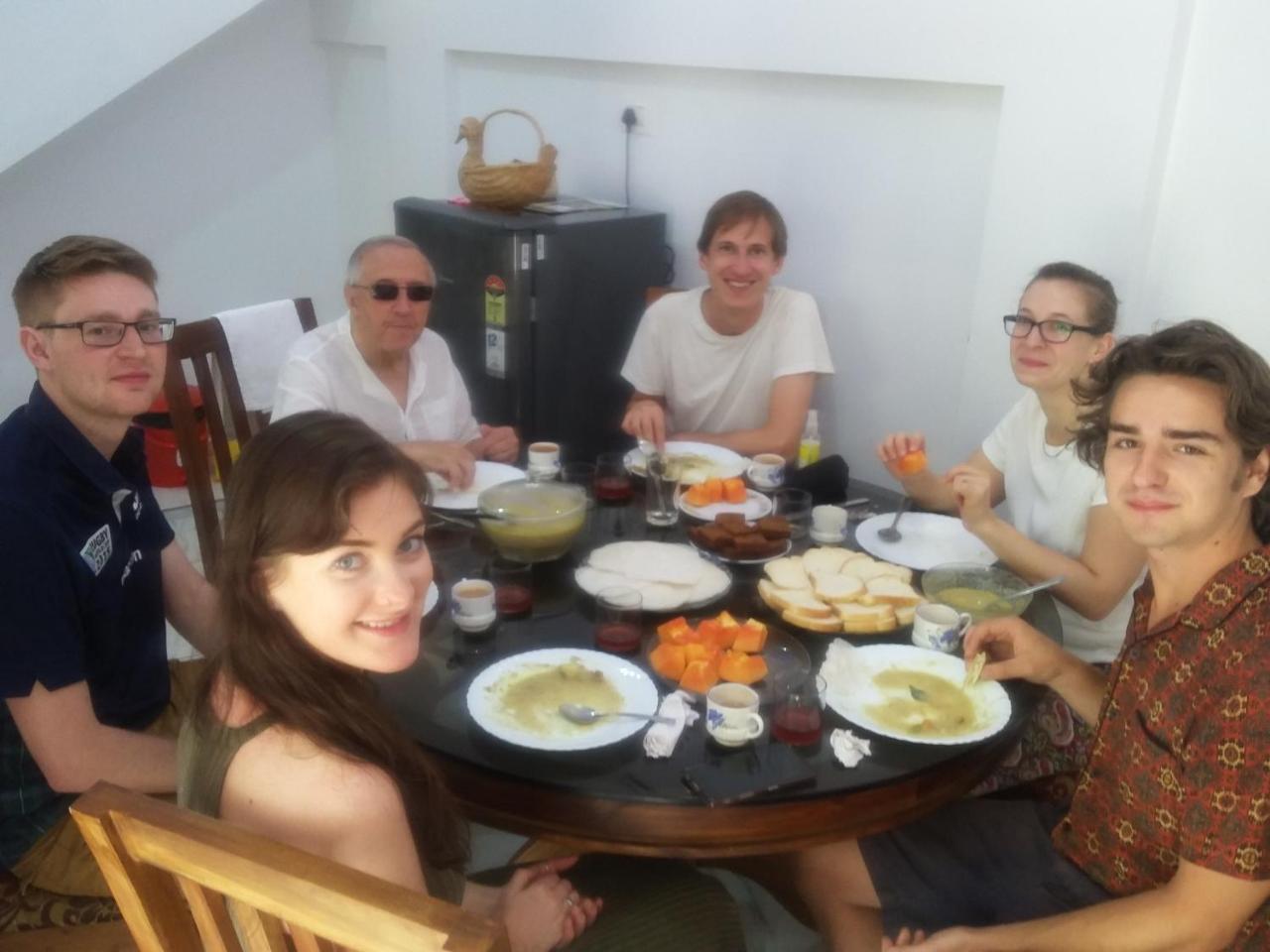 Aaron'S Homestay Kochi Exterior photo