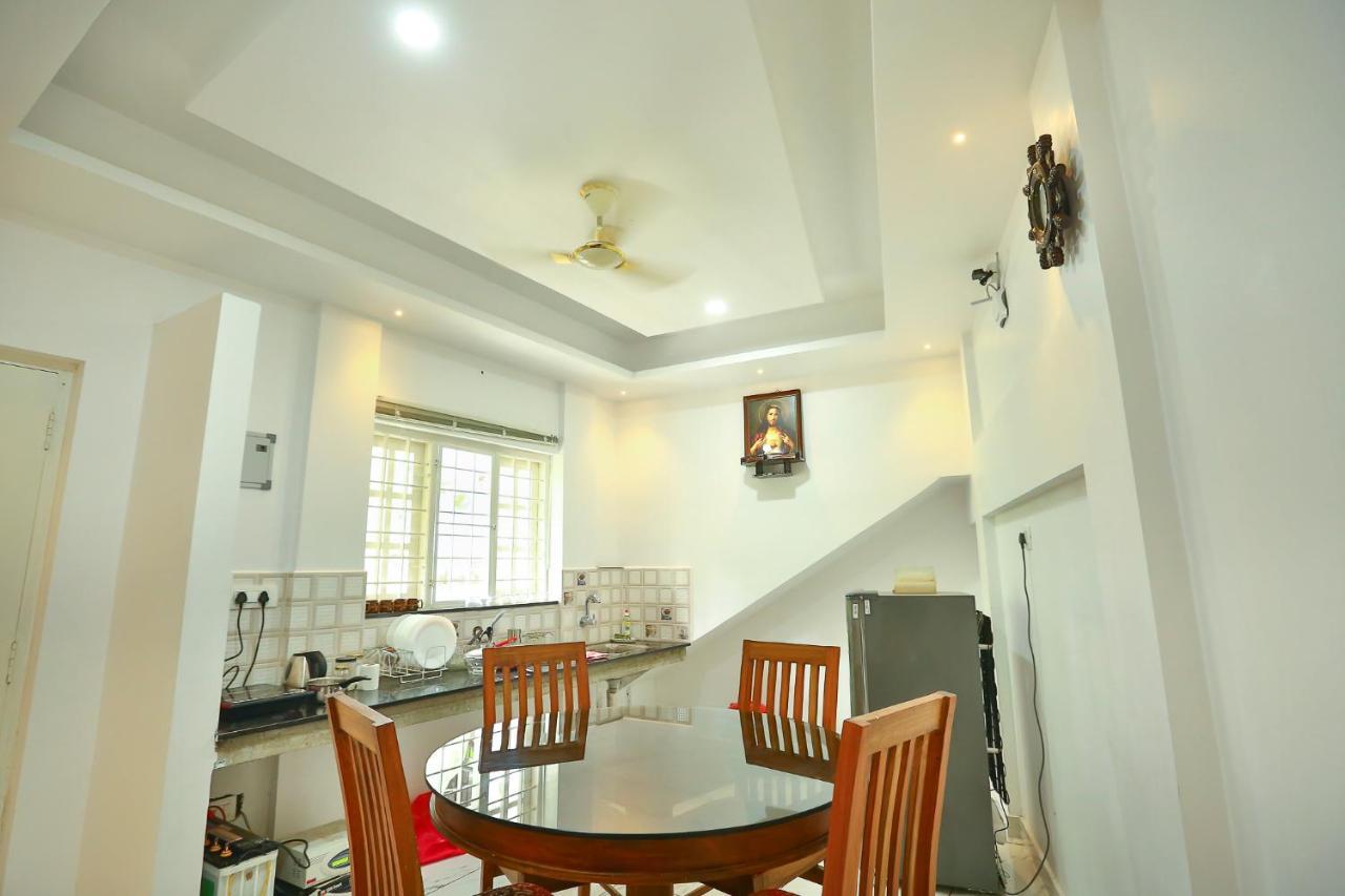 Aaron'S Homestay Kochi Exterior photo